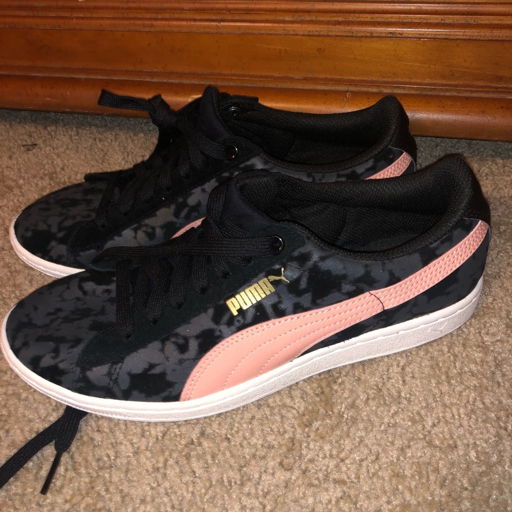 Puma sneakers black and pink